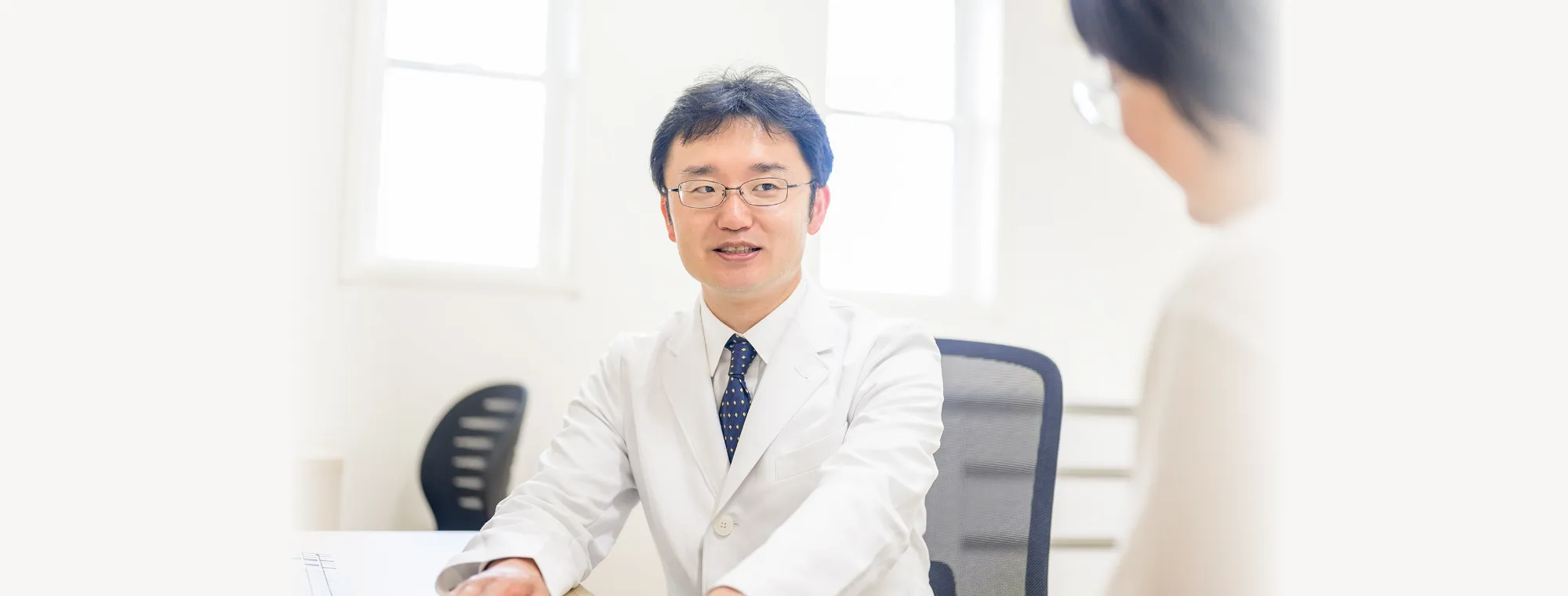 キービジュアル医師